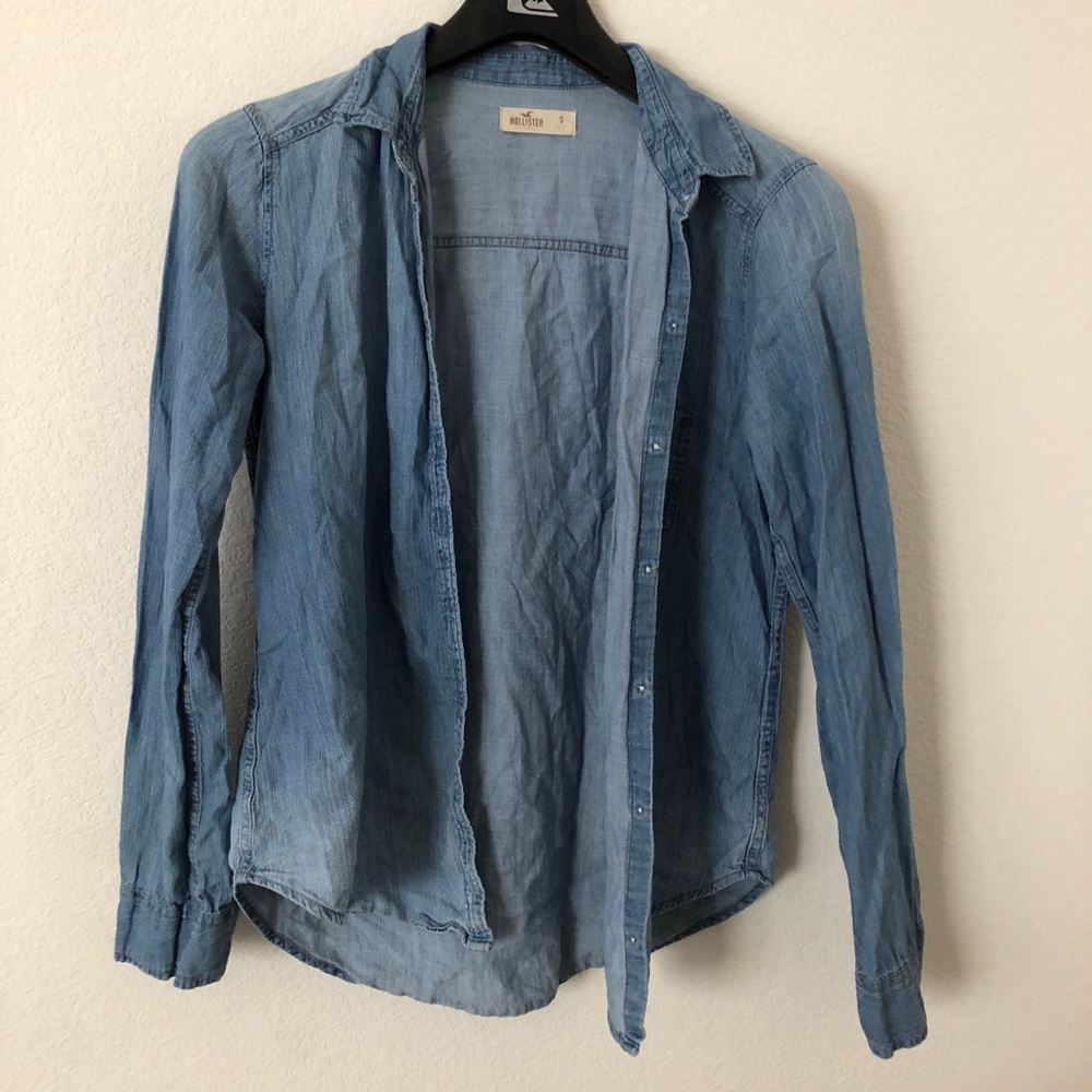 Hollister “Denim” Button Down Size S
